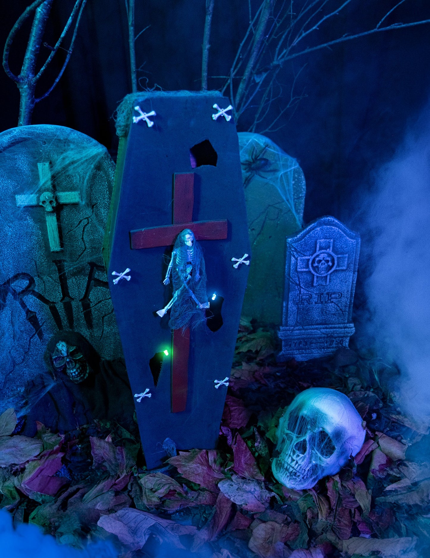 Sicriu cu cruce de 71 cm Halloween