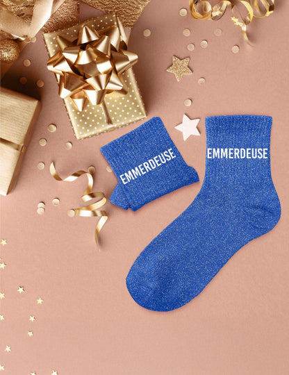 Șosete strălucitoare, femeie enervantă