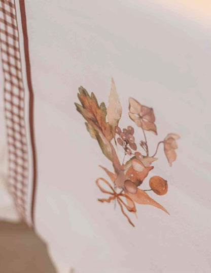 Traverse de masă Buchet de toamnă din pânză crem și auburn 28 cm x 3 m