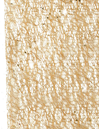 Détail de la maille du chemin de table à sequins pour décoration doré métallisé