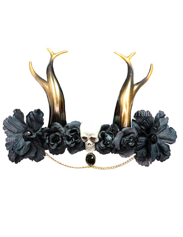 Coafură gotică cu craniu de femeie