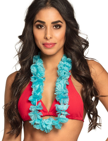 Femeie turcoaz cu guler din Hawaii