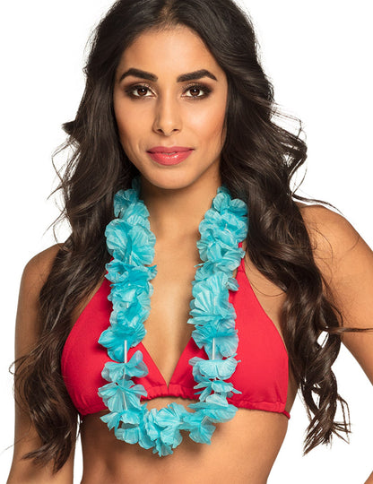 Femeie turcoaz cu guler din Hawaii