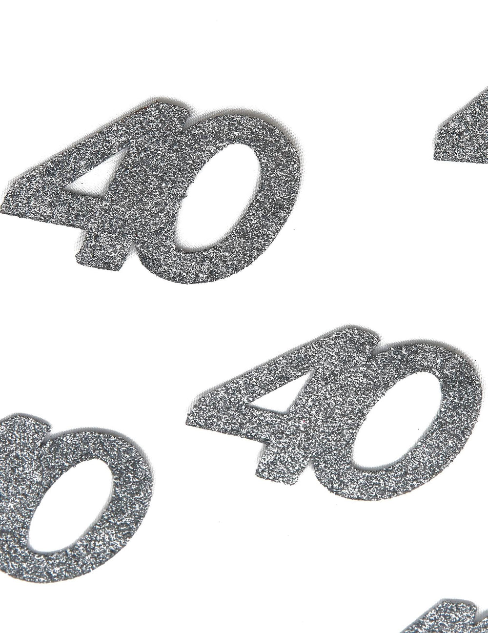 Prim-plan asupra sclipiciului argintiu al confetti aniversare 40 ani