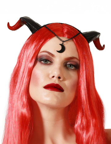 Coarne demonice cu lună adultă