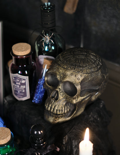 Craniu schelet cu pentagram auriu