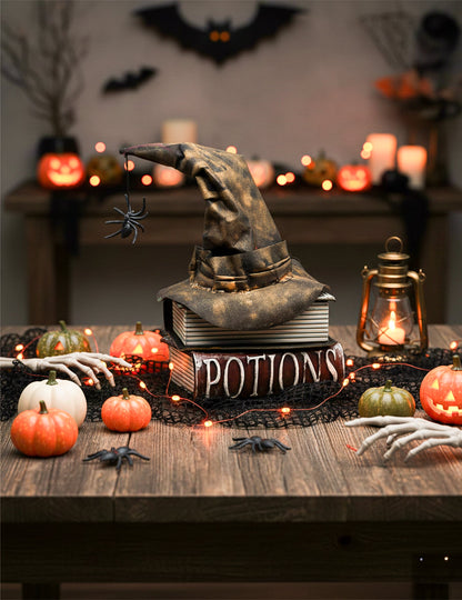 Décoration animée livres hantés de sorcière pour Halloween marron avec chapeau pointu
