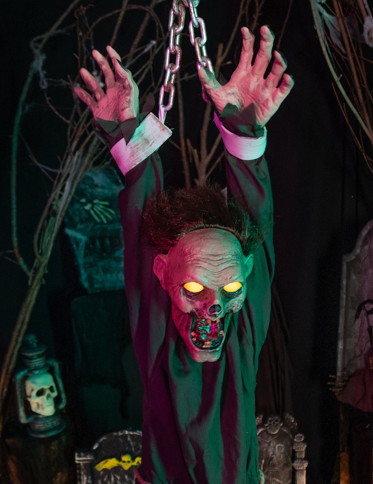 Decorațiune animată cu zombi, 1,4 m, care se zvârcolește și tremură