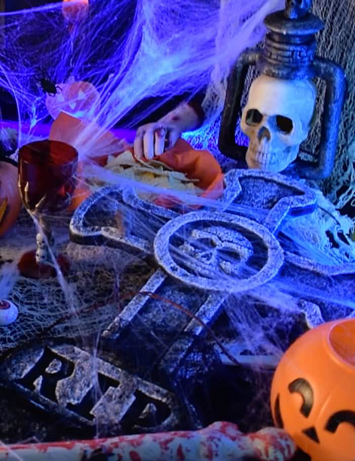 Decor de scenă piatră funerară cruce cu cap de mort pentru halloween