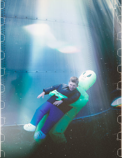 Costum extraterestru gonflabil pentru copii