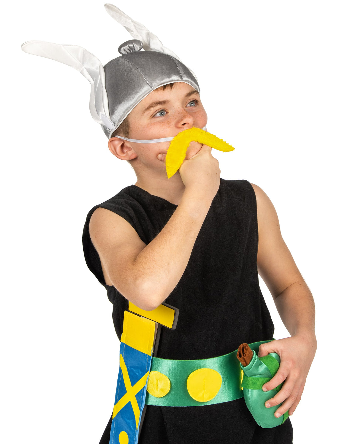 Gros plan sur le casque et la moustache du déguisement Astérix pour enfant