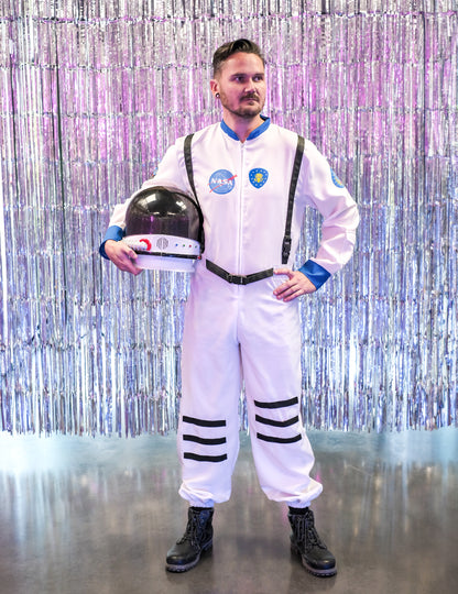 Deghizarea astronautului bărbaților