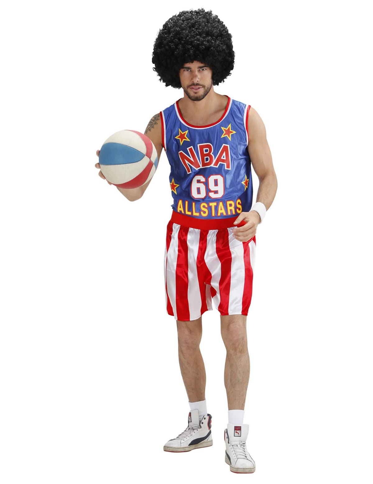 Vedere de ansamblu cu balon a costumului de baschetbalist NBA
