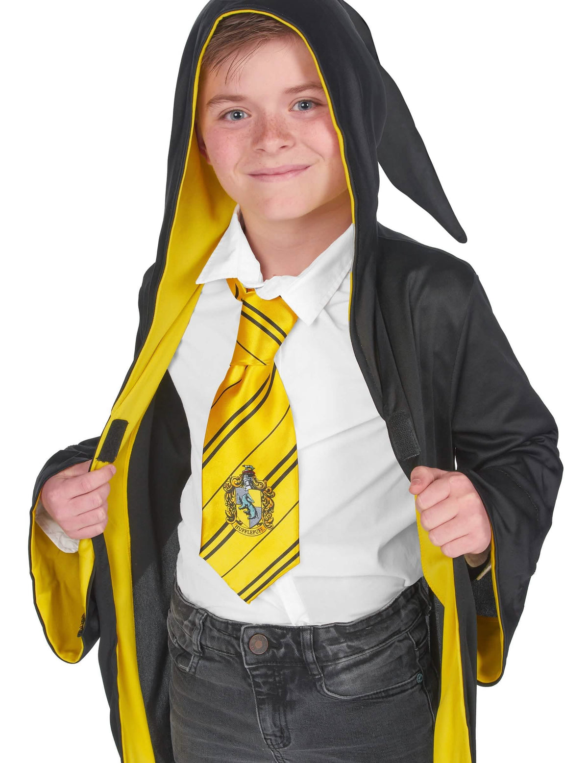 Prim-plan pe cravata și gluga costumului clasic Hufflepuff Harry Potter™ copil