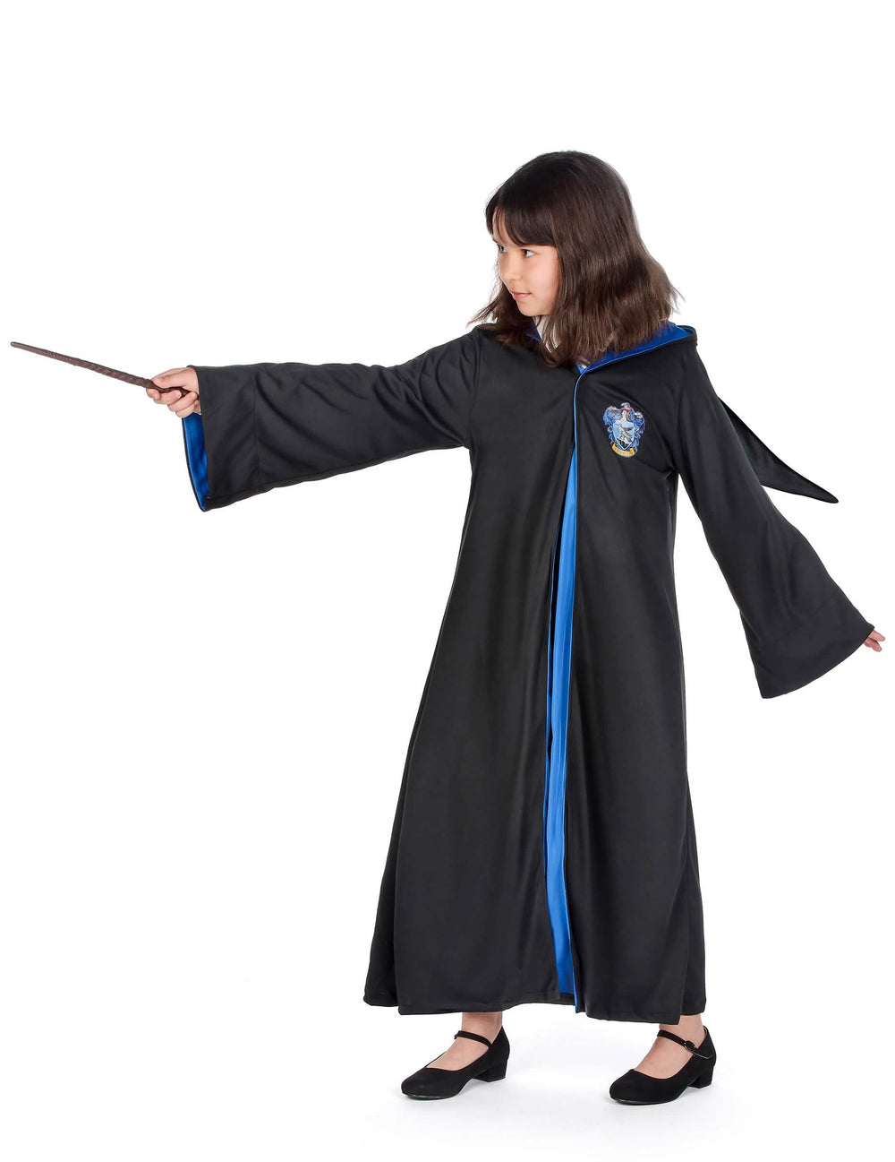 Vedere din trei sferturi cu baghetă a costumului clasic Serdaigle Harry Potter™