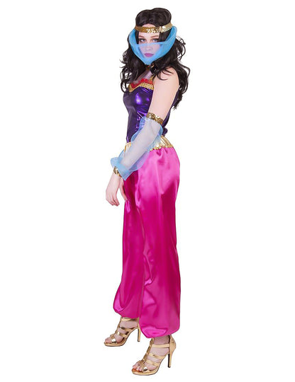Costum de dansator oriental cu coafura femeilor
