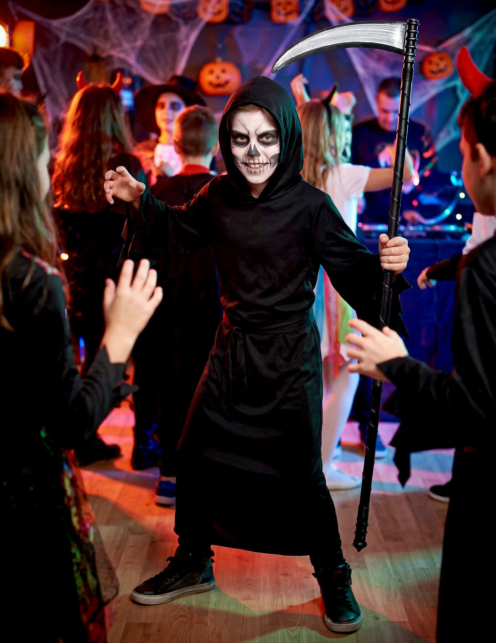 Mise en situation d'Halloween du déguisement de Faucheur d'Âmes