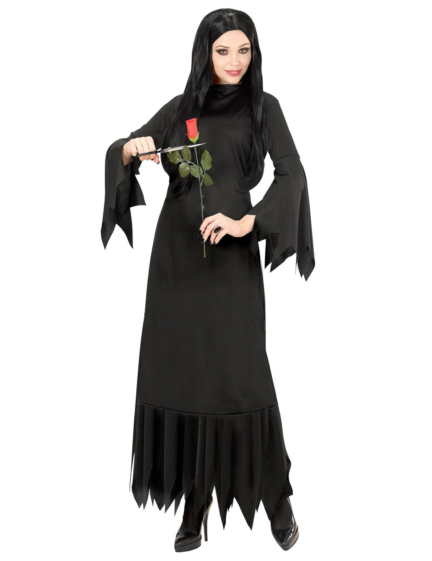 Femeie cu costum de vrăjitoare gotică neagră