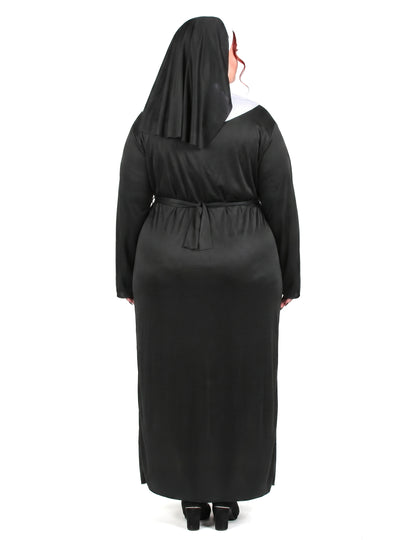 Costum de dimensiuni mari, sora bună