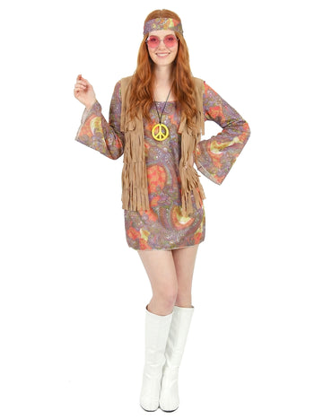 Costum roșu hippie și femeie violetă