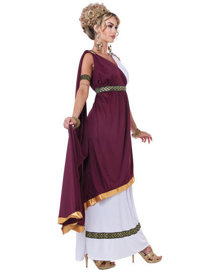 Femeie cu costum de împărăteasă romană