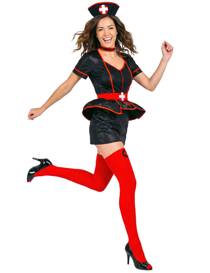 Femeie de costum de asistență medicală neagră