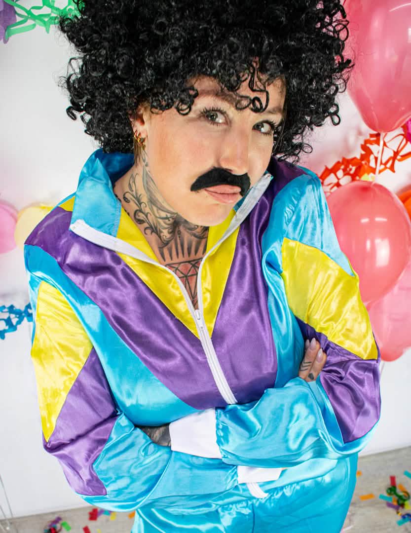 Portret cu accesorii pentru costumul de jogging anii '80 pentru adult