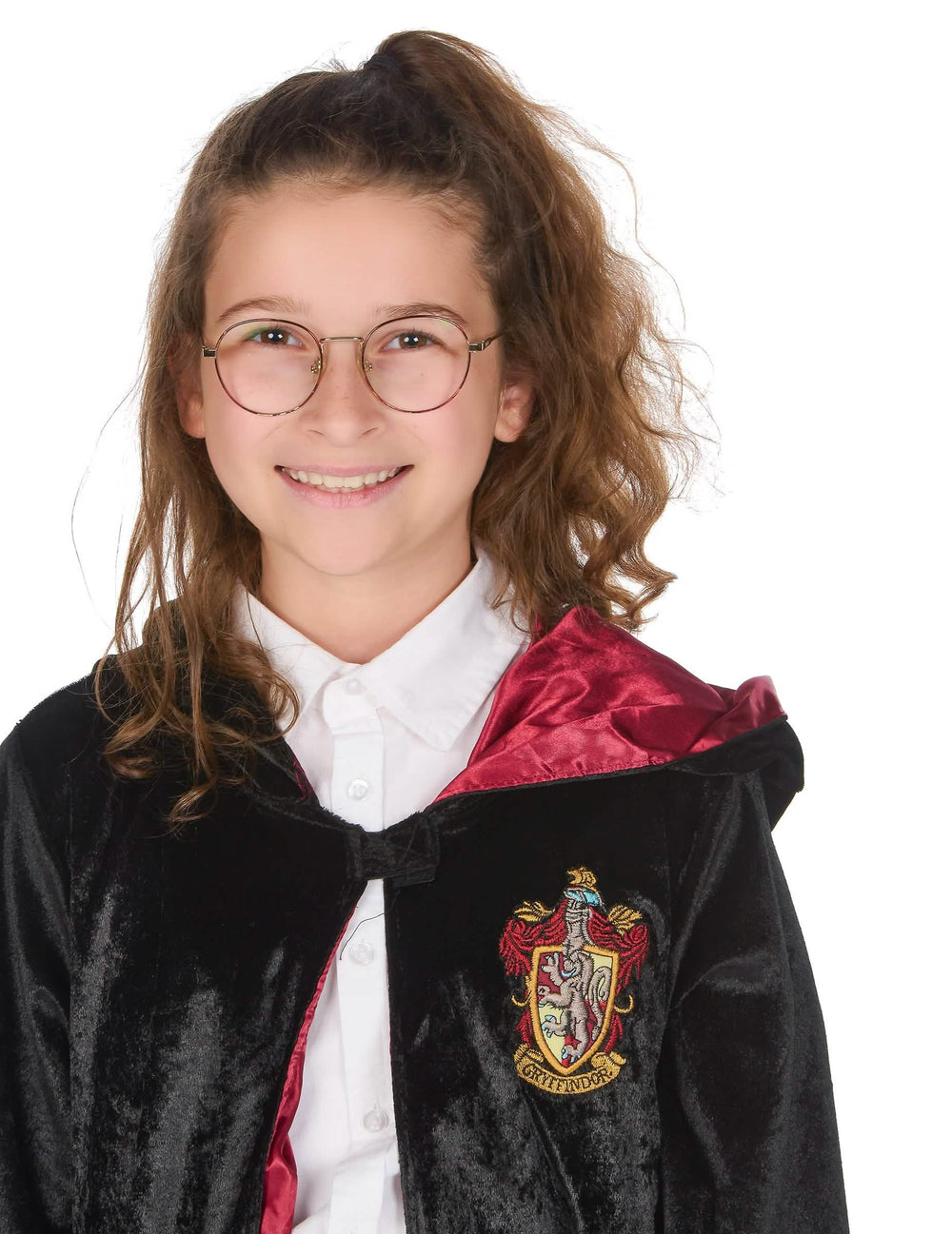 Prim-plan asupra blazonului și ochelarilor costumului lux rochie Harry Potter