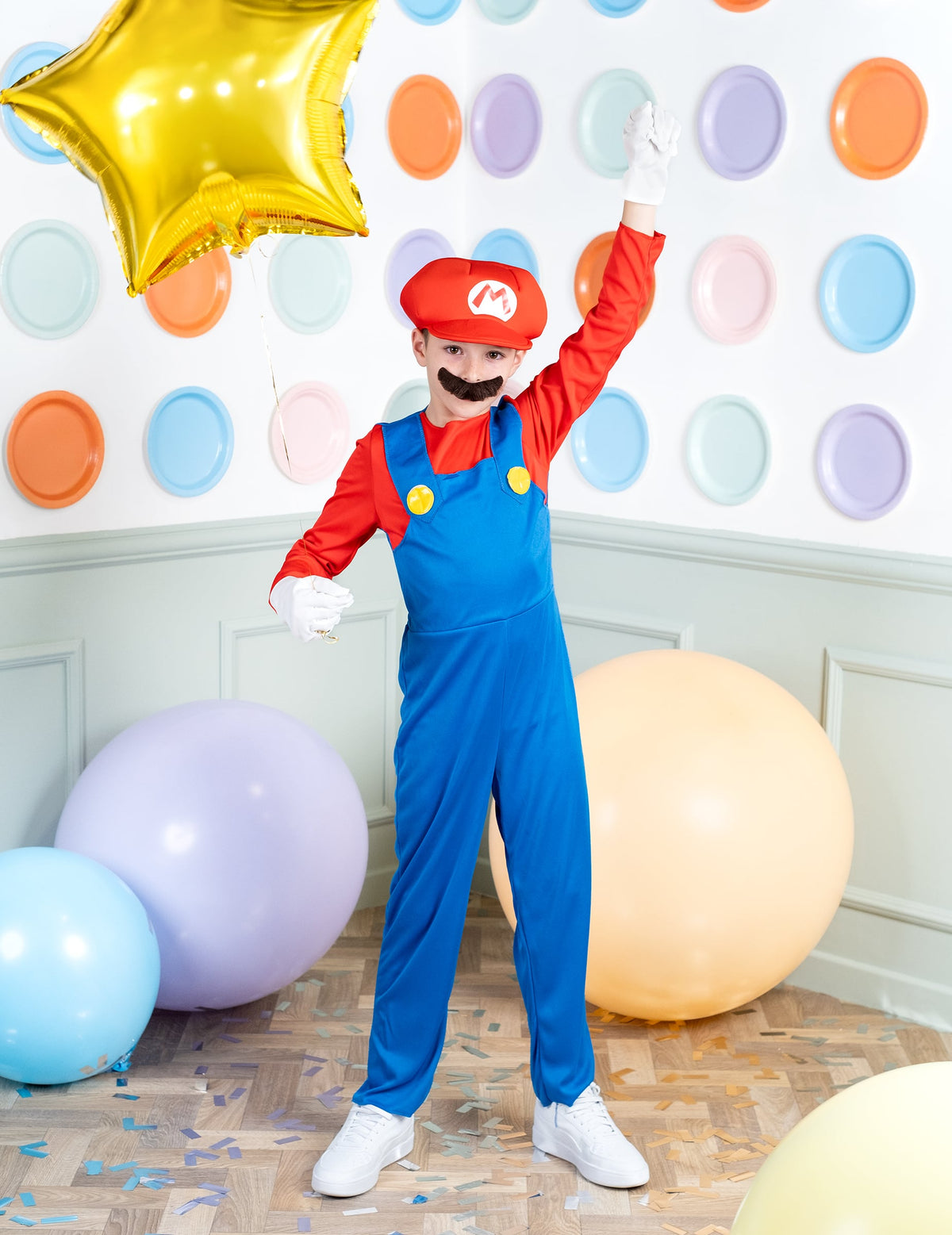 Vue d'ensemble du déguisement Mario pour enfant