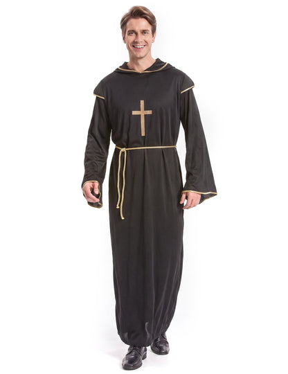 Om de costum negru și auriu călugăr