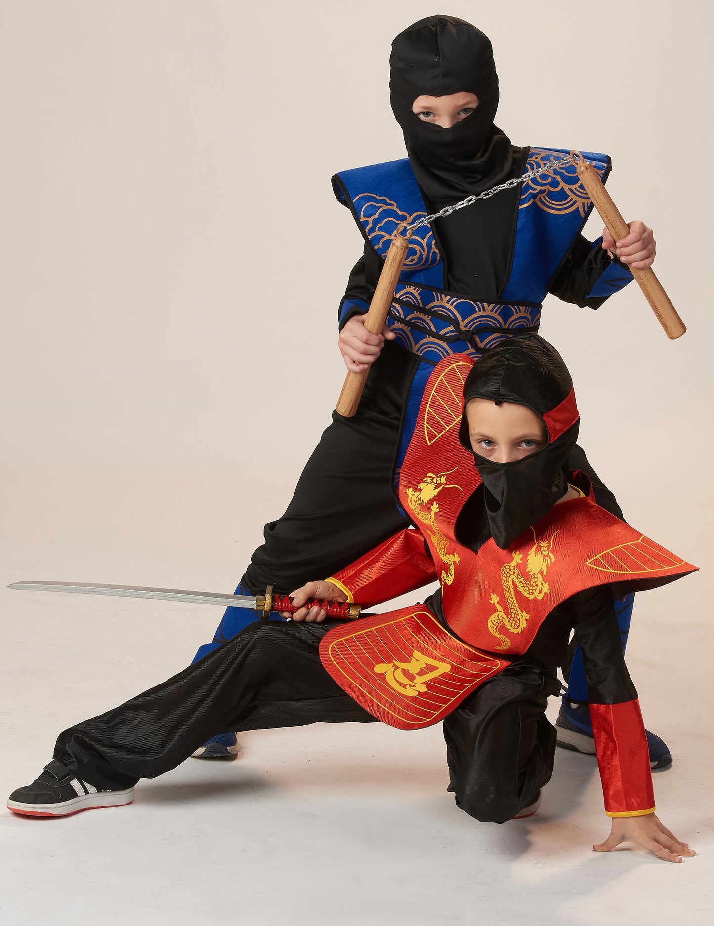 Costum ninja albastru și auriu