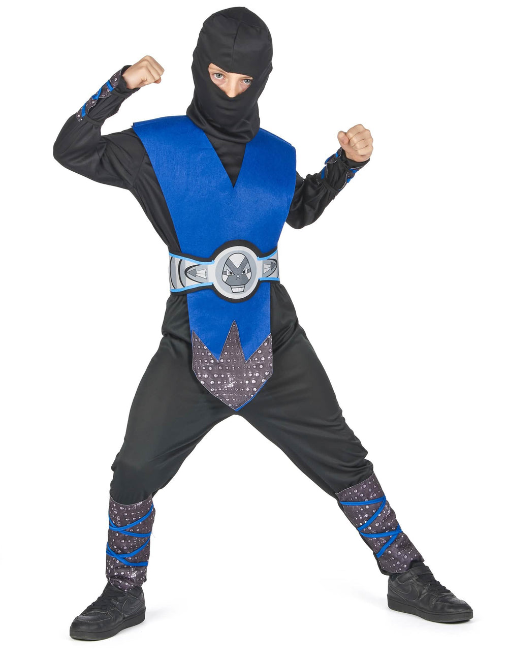 Vedere din față în postură de luptă a costumului ninja pentru băiat