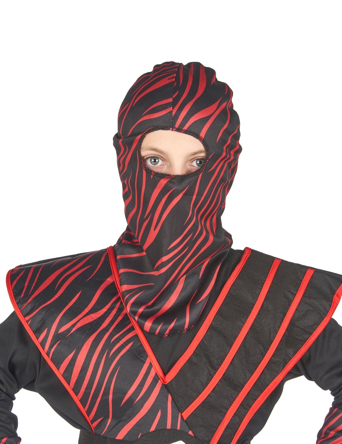 Gros plan sur la cagoule du déguisement ninja fauve pour garçon