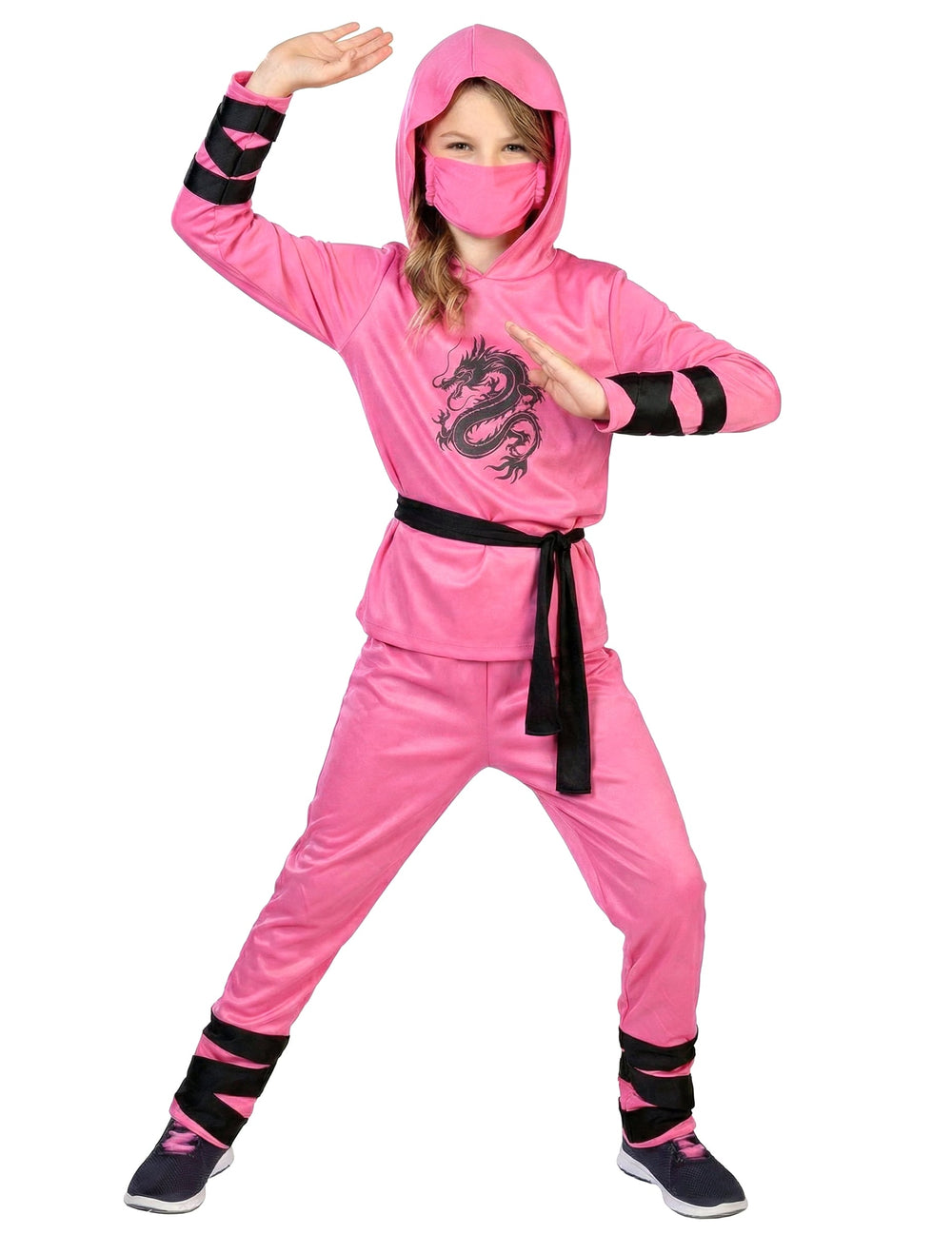Pose de combat du déguisement de ninja pour enfant