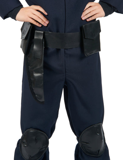 Détail de la ceinture d'accessoires et des genouillères du déguisement officier du SWAT
