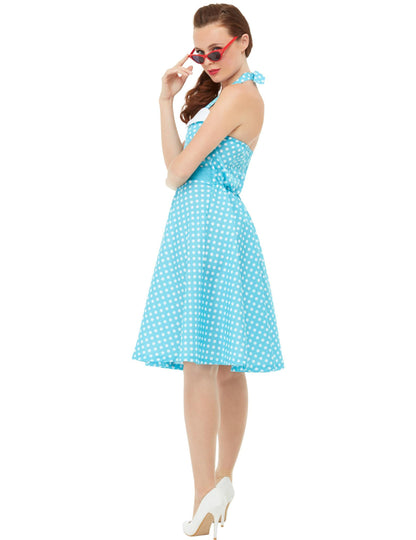 Femeie cu costum retro albastru pin-up