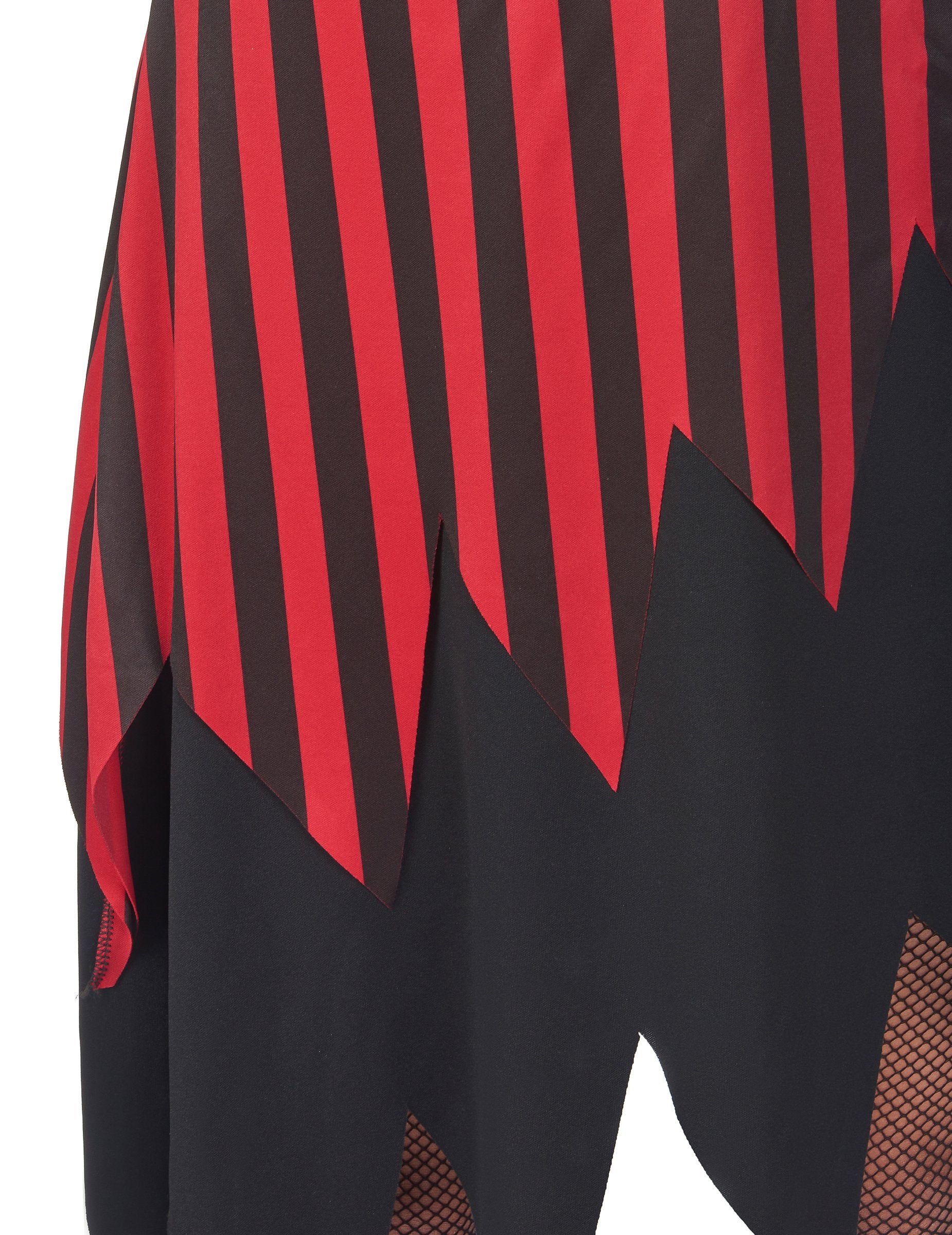 Detaliu al dungilor și al finisajelor cu dantelă ale costumului de pirat cu dantelă pentru femei