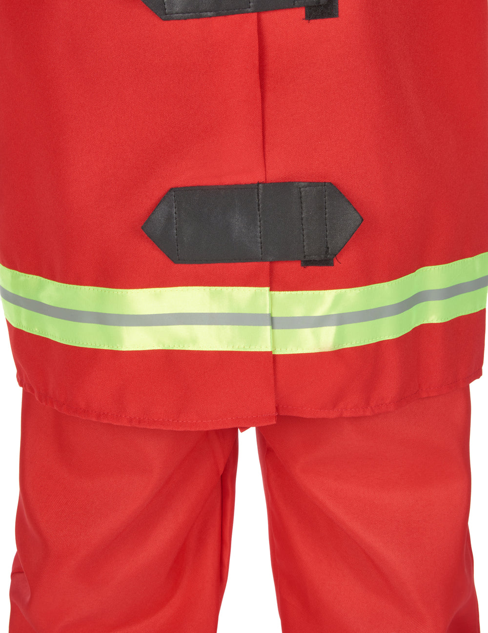 Gros plan sur le bas de la veste et la bande réfléchissante du déguisement de pompier pour enfant
