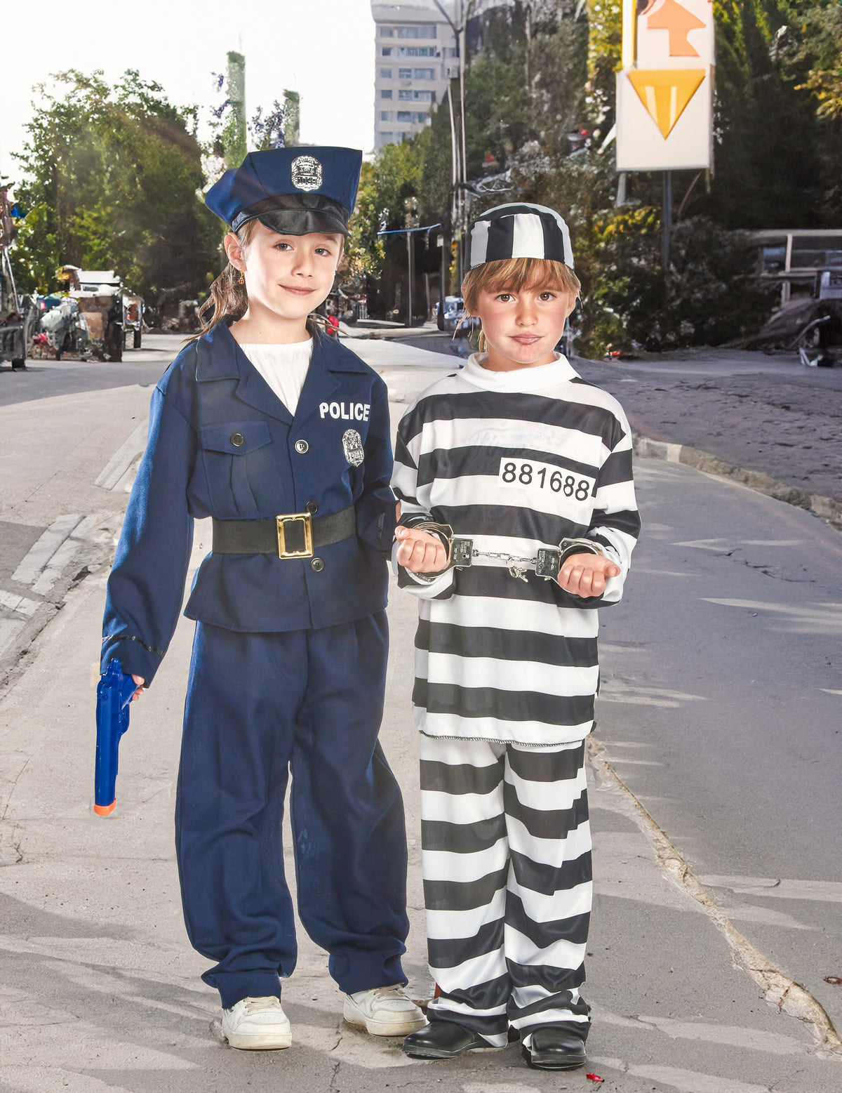 Menottes et mise en situation policière du déguisement de prisonnier pour enfant