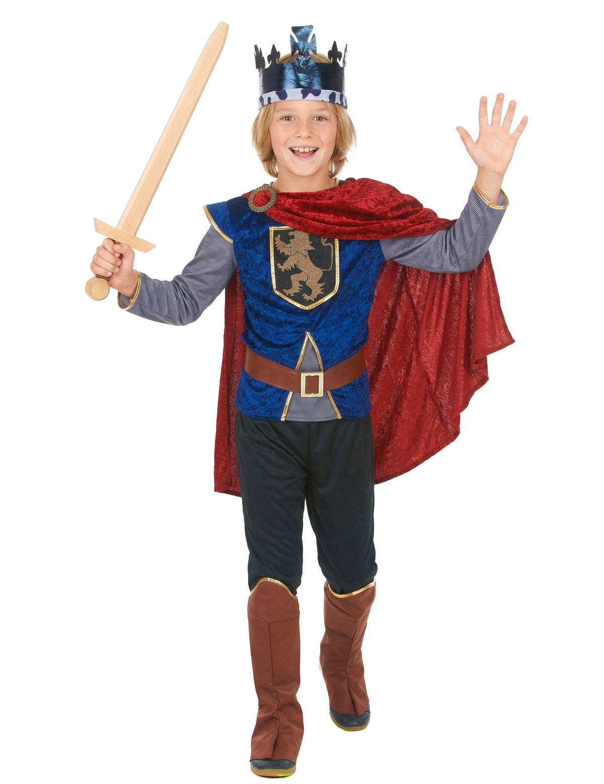 Épée en bois tenue par l'enfant du déguisement de roi médiéval effet velours