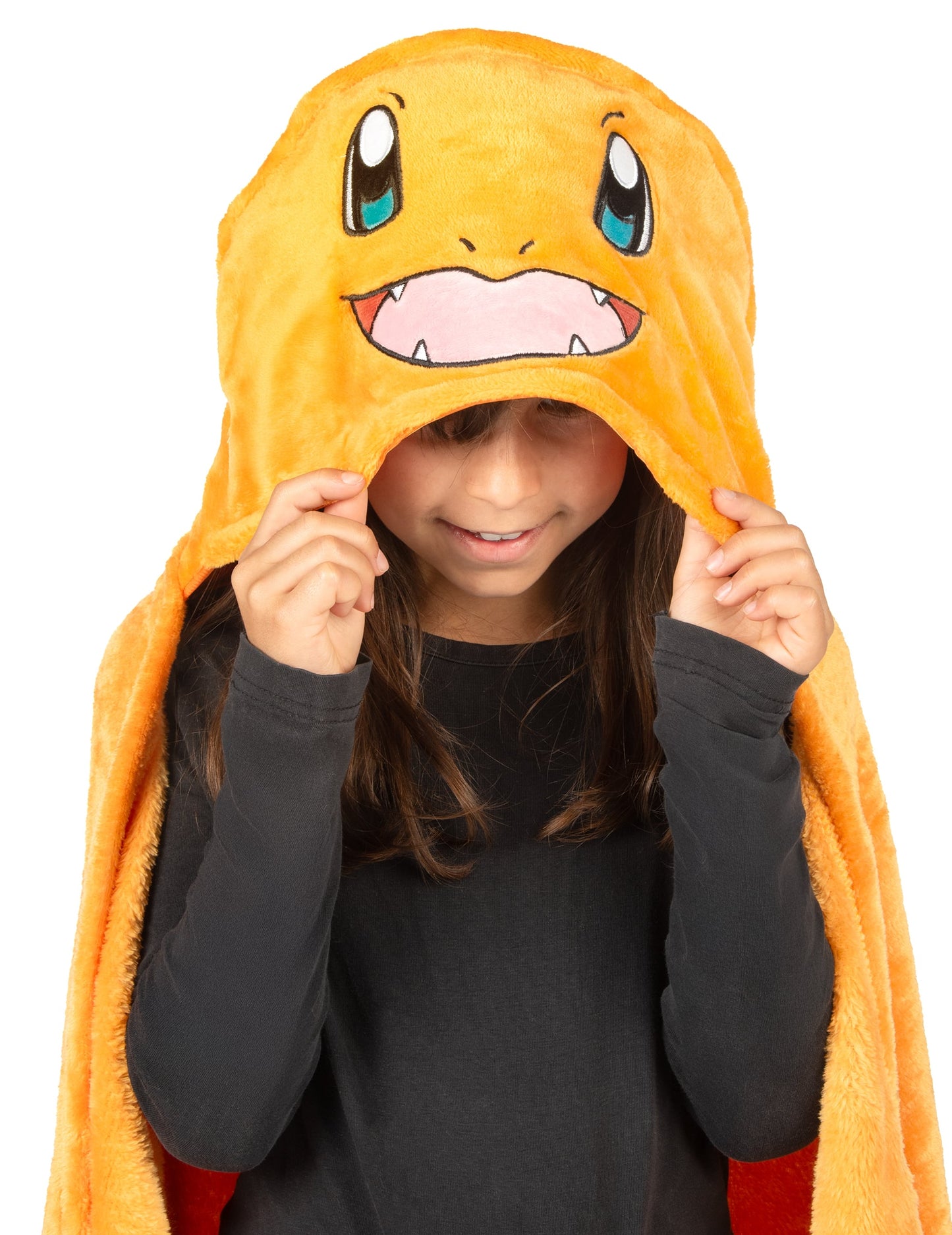Détail du visage sur la capuche du déguisement plaid polaire à capuche Salamèche Pokémon