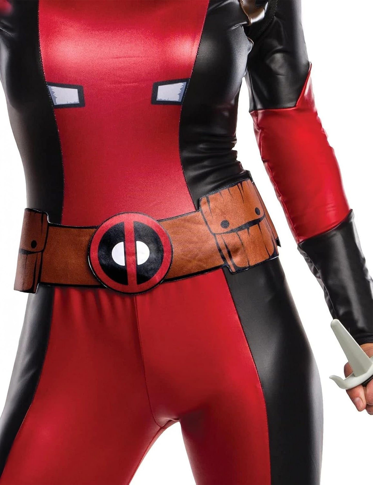 Femeie sexy deghizată la domnișoare Deadpool