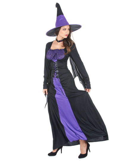 Deghizarea vrăjitoarei femeii de Halloween