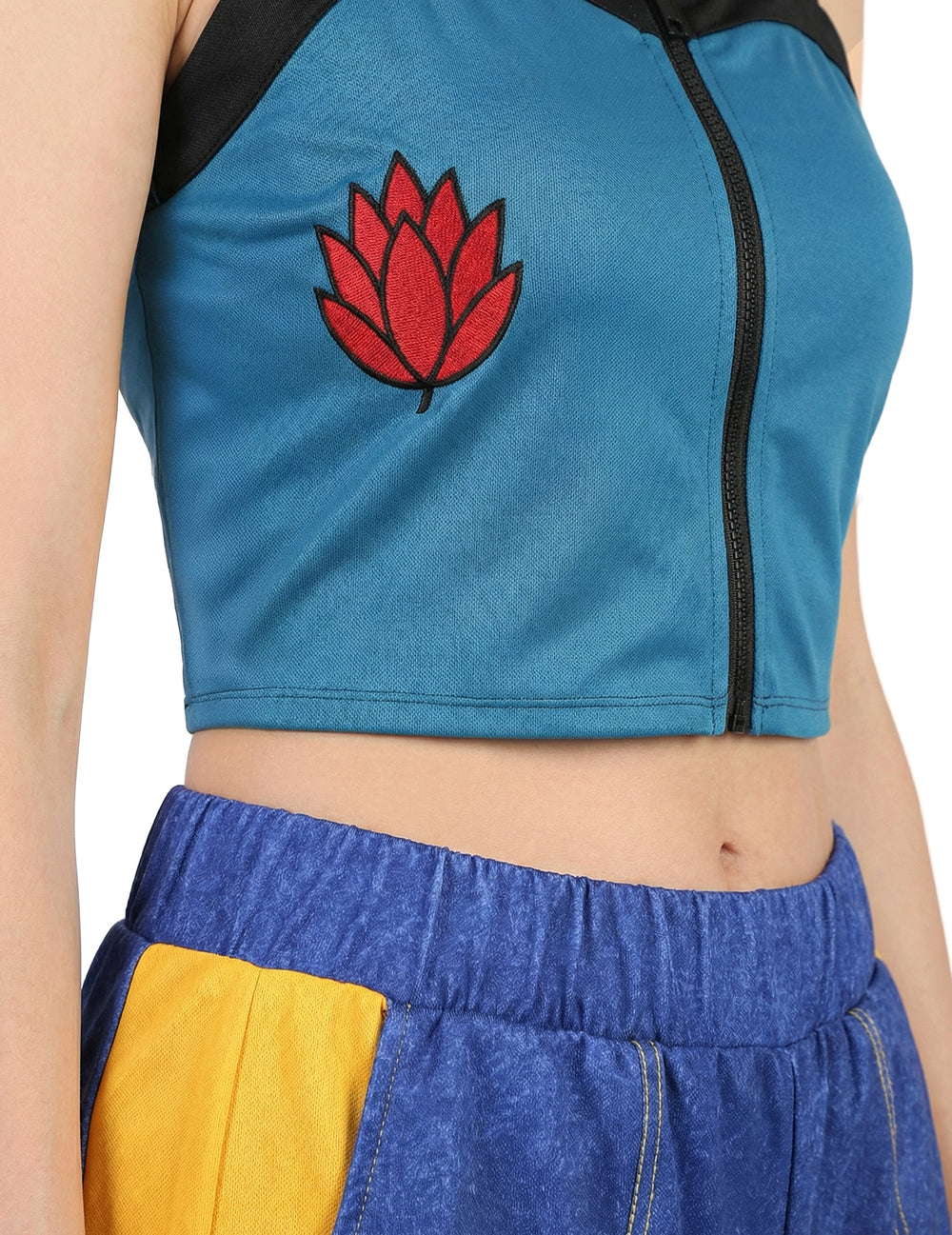 Détail de l'imprimé fleur de lotus sur le crop top du déguisement star de Kpop