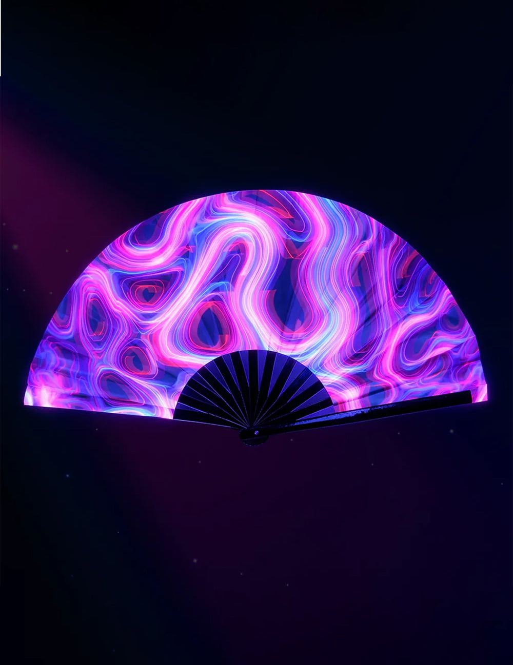 Vue de face ouverte de l'éventail géant néon violet à motifs psychédéliques colorés