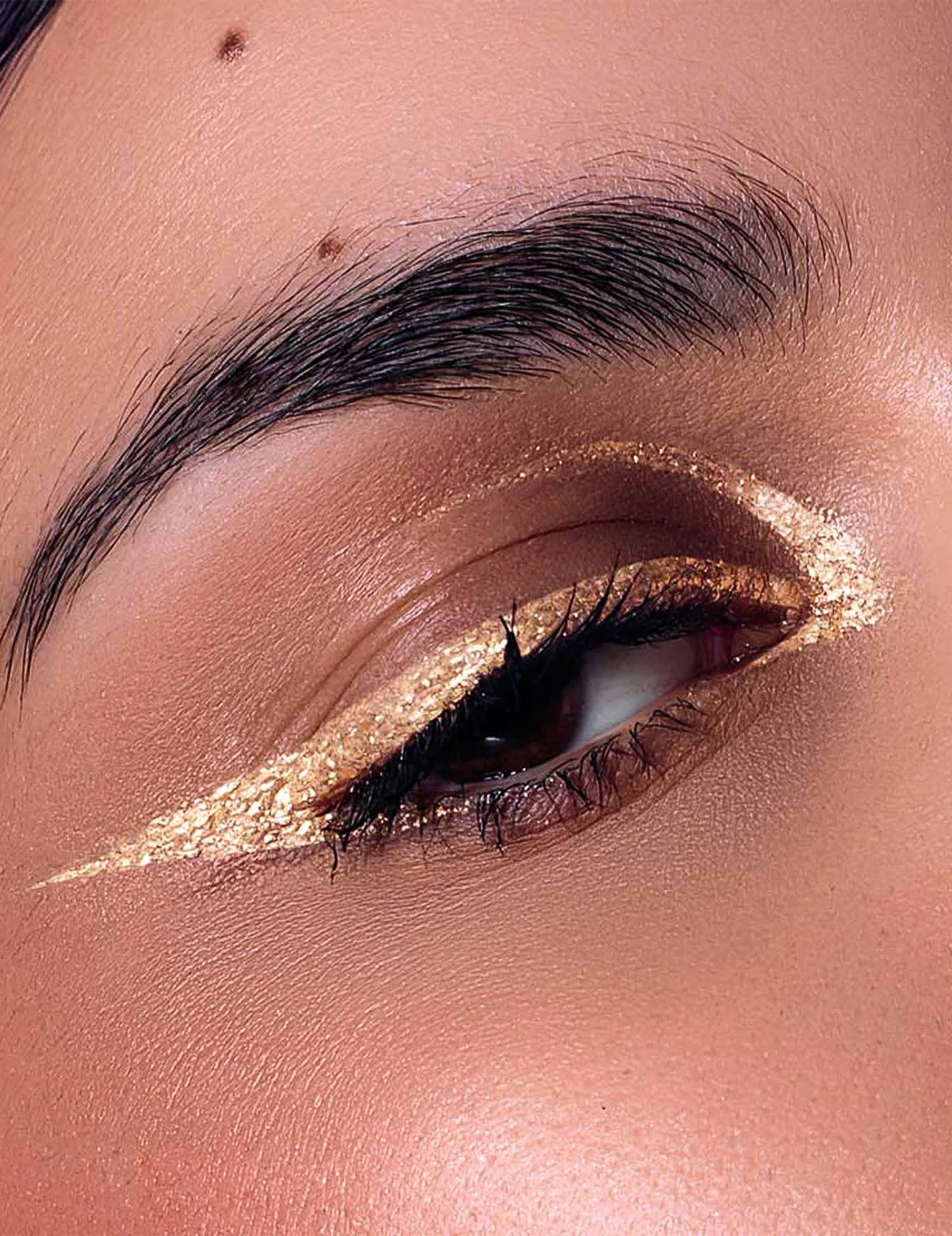 Eyeliner cu sclipici sau metalic - Si si la paillette™