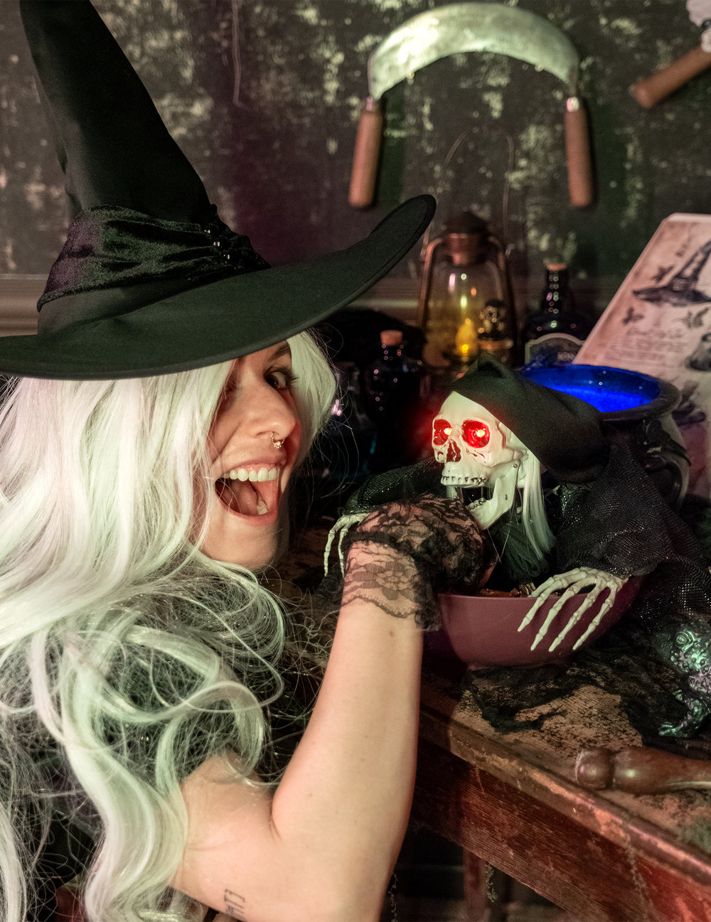 Faucheur macabre avec bol lumineux pour Halloween noir aux yeux rouges