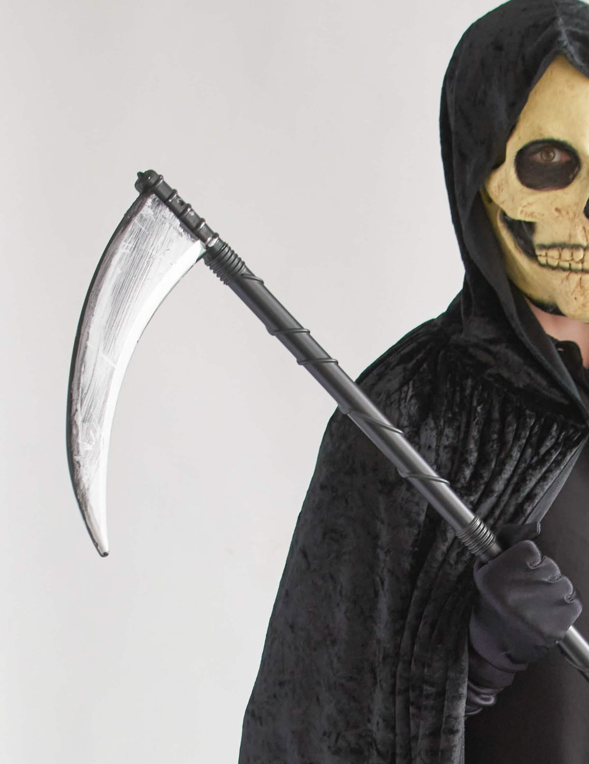 Detaliu al lamei coasei din plastic halloween