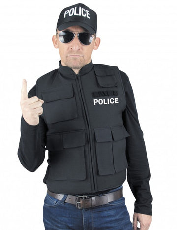 Poliția pentru adulți cu vestă cu glonț fals