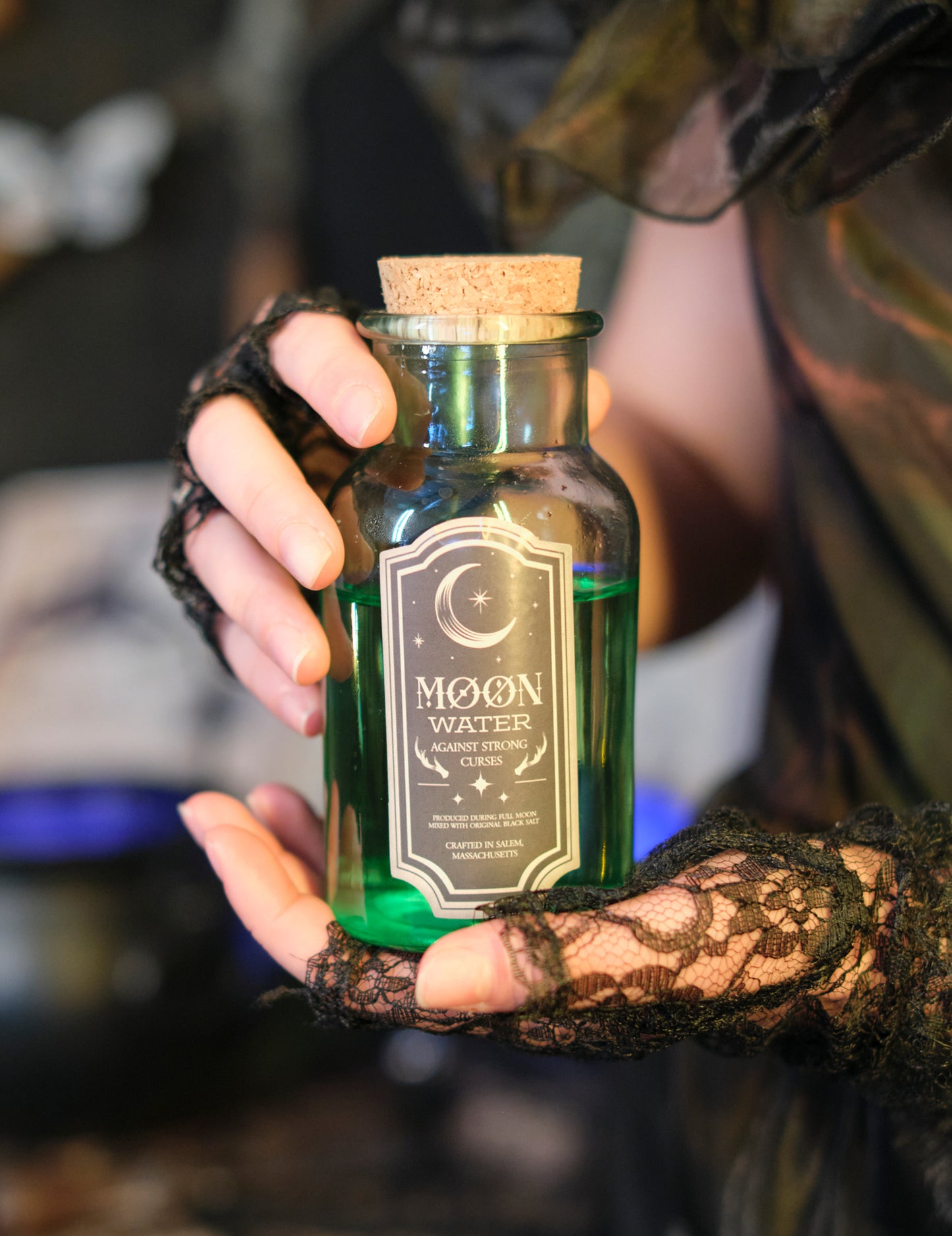 Vial de sticlă verde cu apă de lună 13.5 cm